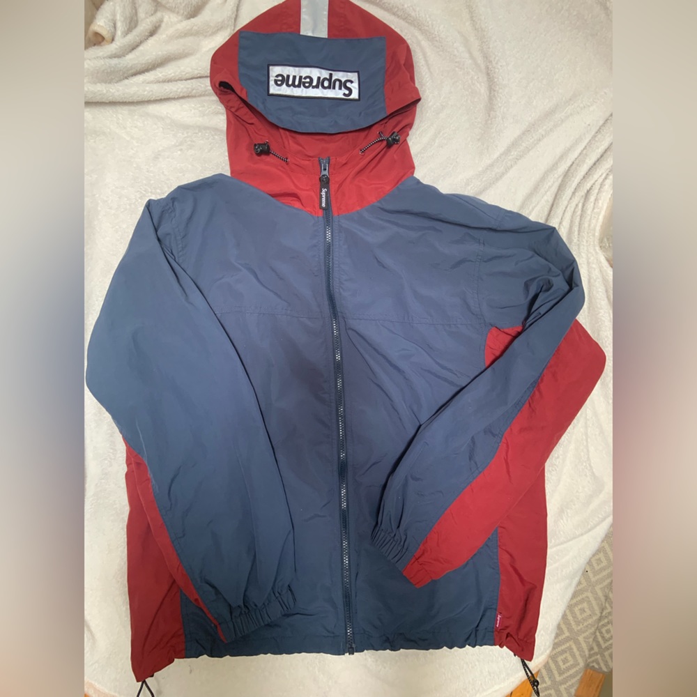 Supreme 2-Toned Zip Up Navy
F/W 2018 size M